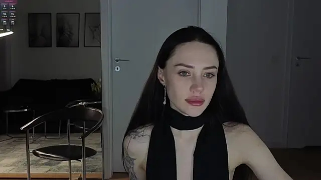 Sara Tranquil online show from October 30, 2025, 9:15 pm