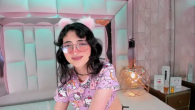 SaraMartini1 online show from September 13, 2025, 6:02 am