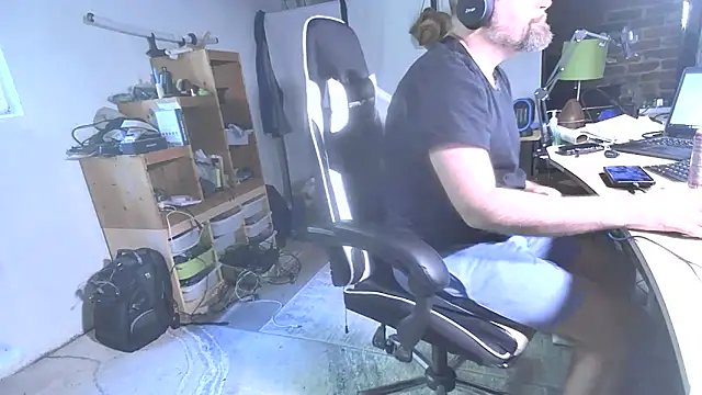 MagnusCockus online show from June 4, 2026, 2:23 pm
