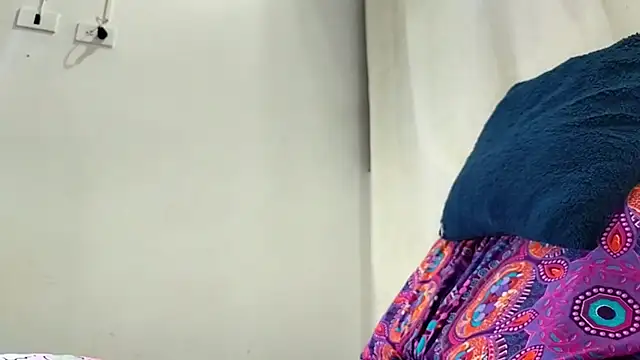 Snapshot of Molly_ADY chatting on January 10, 2025, 2:35 am Molly ADY online show from January 10, 2025, 2:35 am