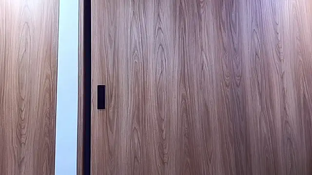 Snapshot of Molly_ADY chatting on October 16, 2025, 10:00 pm Molly ADY online show from October 16, 2025, 10:00 pm