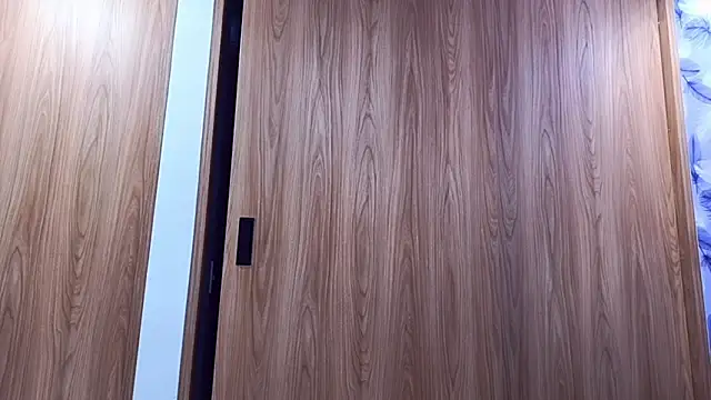 Snapshot of Molly_ADY chatting on October 22, 2025, 5:41 am Molly ADY online show from October 22, 2025, 5:41 am