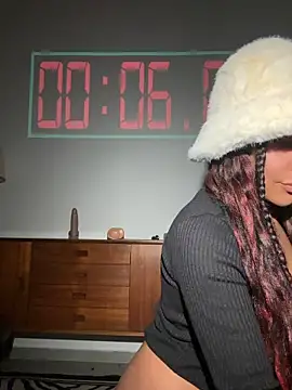 HaileyDiana online show from March 27, 2026, 6:18 pm