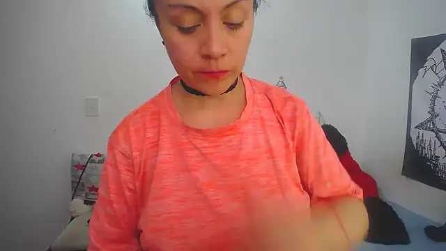 lili peach online show from February 25, 2025, 7:14 pm