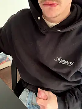 KendrickJiz online show from September 28, 2025, 11:48 am