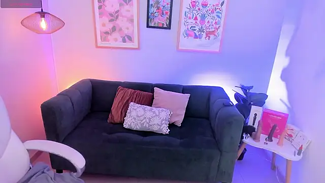 Melissa Koster online show from March 6, 2026, 6:43 am