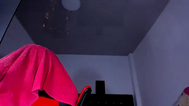 kerlysmith 24 online show from January 11, 2025, 9:25 pm