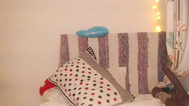 Ahlya online show from December 15, 2025, 1:21 am