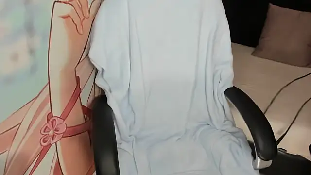 AllysonMilf69 online show from September 11, 2025, 2:06 pm