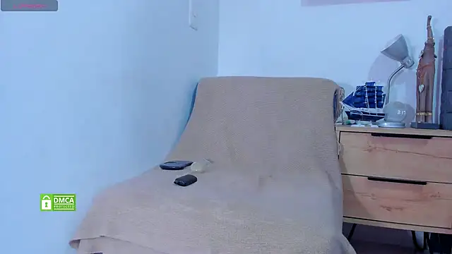 ROCKY REBEL online show from December 4, 2025, 8:17 pm