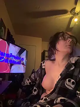 Snapshot of YandereDemon chatting on November 21, 2025, 12:54 am YandereDemon online show from November 21, 2025, 12:54 am