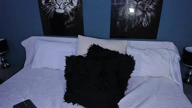 Liana Bernocchi online show from March 15, 2025, 11:28 pm