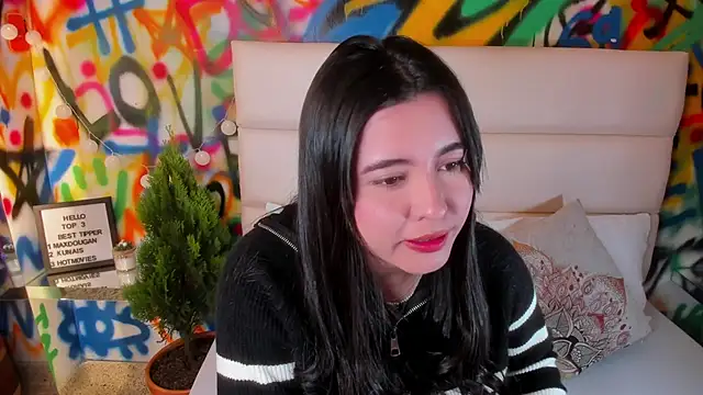 Liana Bernocchi online show from November 14, 2025, 9:02 pm