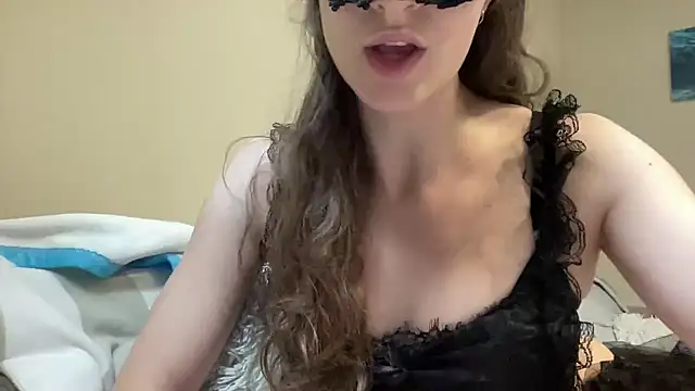 lexihot0000 online show from September 26, 2025, 4:22 pm