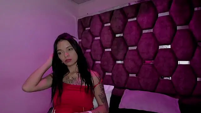 MaddyHudson online show from May 1, 2026, 9:19 pm