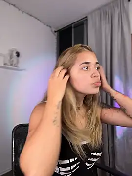 JoselinFlower  online show from February 4, 2026, 1:33 am