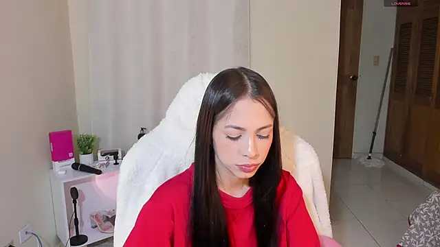 shanakendal2 online show from March 7, 2025, 1:51 pm