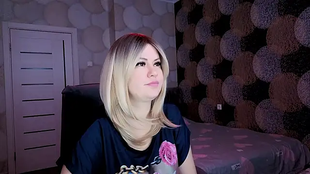 Snapshot of natusik chatting on December 19, 2024, 12:56 am natusik online show from December 19, 2024, 12:56 am