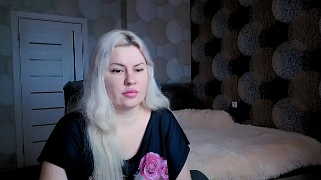 Snapshot of natusik chatting on March 22, 2025, 4:24 am natusik online show from March 22, 2025, 4:24 am