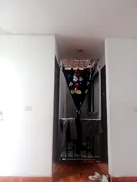 Snapshot of jume2205 chatting on January 9, 2025, 1:24 pm jume2205 online show from January 9, 2025, 1:24 pm