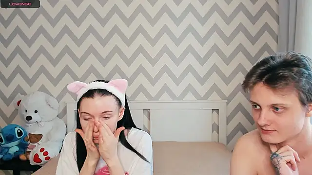 Snapshot of shaameless chatting on December 4, 2024, 9:51 am shaameless online show from December 4, 2024, 9:51 am