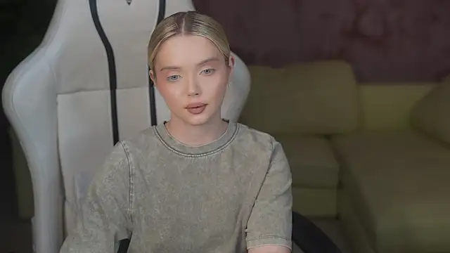 Cassy-Celestial  online show from February 21, 2025, 3:23 am