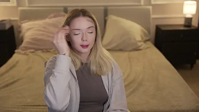 Cassy-Celestial  online show from September 14, 2025, 4:55 am