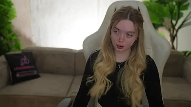 Cassy-Celestial  online show from January 11, 2026, 8:41 am