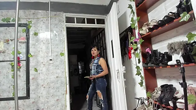 Erlinda-engel online show from February 3, 2025, 12:47 am