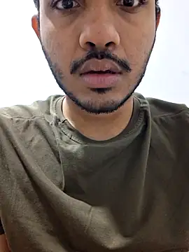 Snapshot of alesssterling chatting on November 14, 2025, 8:13 am alesssterling online show from November 14, 2025, 8:13 am