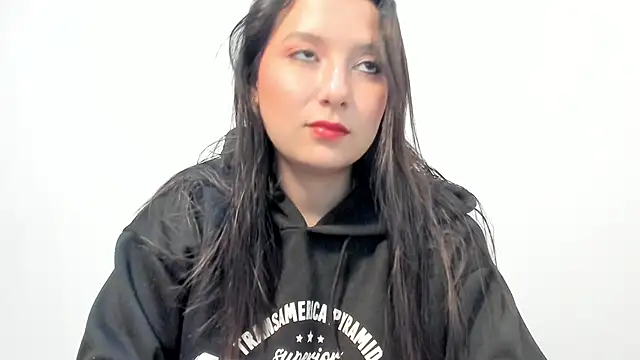 cami-01 online show from November 21, 2025, 8:51 pm