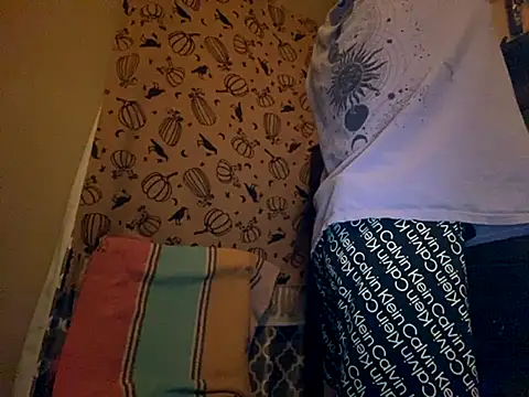 Snapshot of Mikeswanston chatting on September 25, 2025, 5:44 am Mikeswanston online show from September 25, 2025, 5:44 am