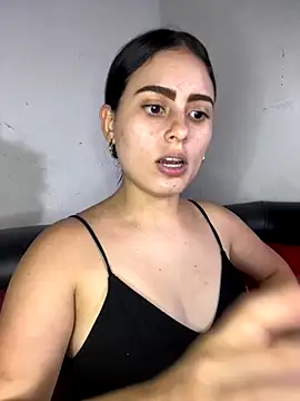 Azuna25 online show from November 11, 2025, 7:58 pm