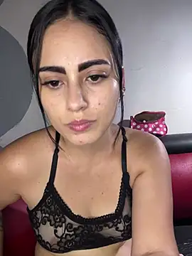 Azuna25 online show from April 7, 2026, 8:31 pm