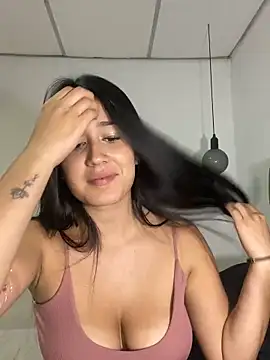 Snapshot of AnithaFigueroa1 chatting on December 5, 2024, 1:36 am AnithaFigueroa1 online show from December 5, 2024, 1:36 am