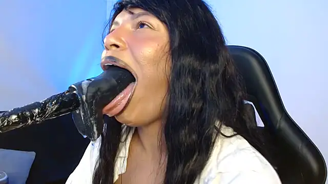 Anabel693 online show from February 6, 2025, 5:19 pm