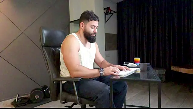 mattmasterss online show from January 19, 2025, 4:12 am