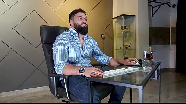 mattmasterss online show from February 22, 2025, 11:35 pm