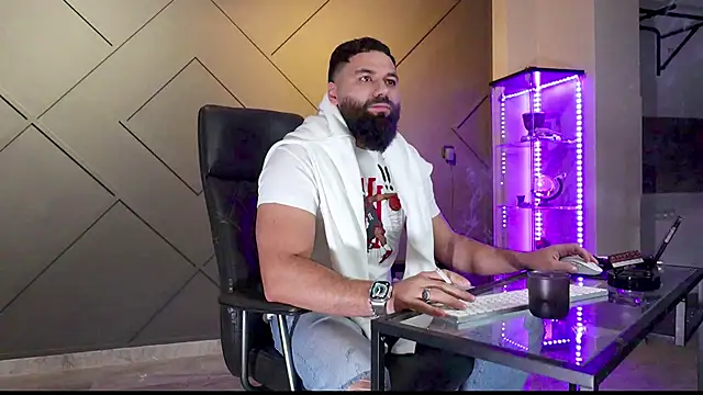 mattmasterss online show from March 1, 2025, 4:58 am