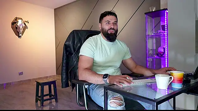 mattmasterss online show from March 11, 2025, 8:52 am