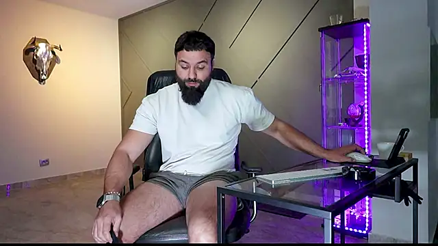 mattmasterss online show from March 18, 2025, 3:21 pm