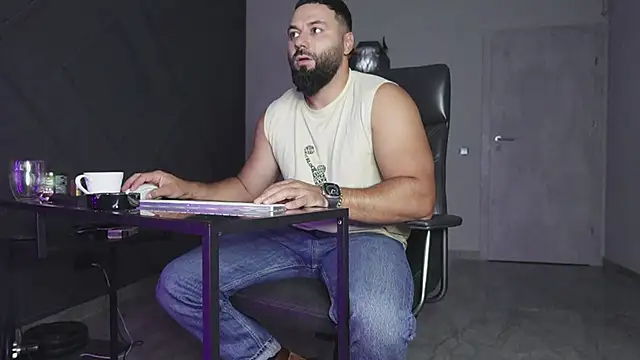 mattmasterss online show from October 1, 2025, 7:09 pm