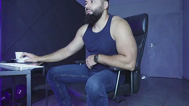 mattmasterss online show from November 17, 2025, 5:35 am