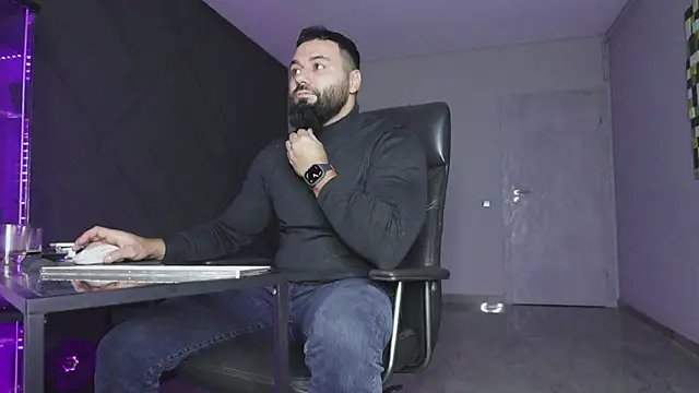 mattmasterss online show from December 16, 2025, 7:41 pm