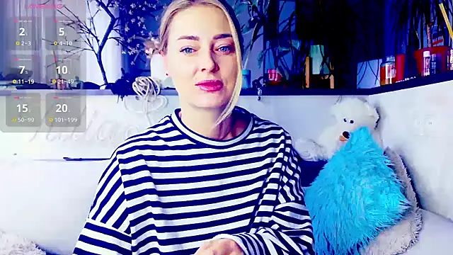  JuliaSpace  online show from November 13, 2025, 12:15 pm