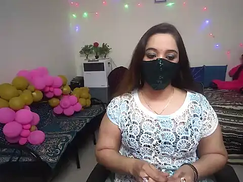 Arushisingh8888 online show from January 9, 2025, 9:27 am