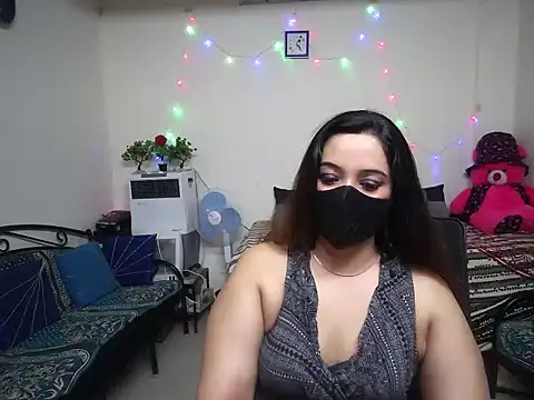 Arushisingh8888 online show from February 8, 2025, 10:50 am