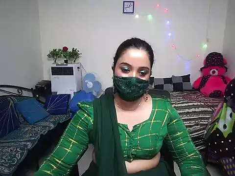 Arushisingh8888 online show from February 21, 2025, 11:44 am