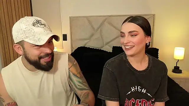 Snapshot of teseo_and_afroditha_ chatting on February 22, 2026, 3:40 am teseo and afroditha online show from February 22, 2026, 3:40 am