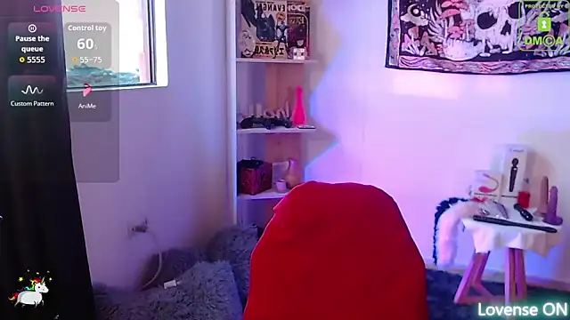 sweetcoralinee online show from September 9, 2025, 10:42 pm